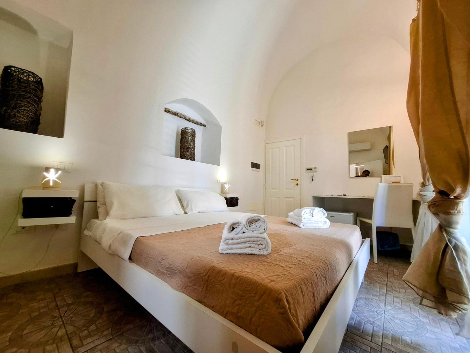 Palazzo Vaglio Bed and Breakfast Alliste Eksteriør billede