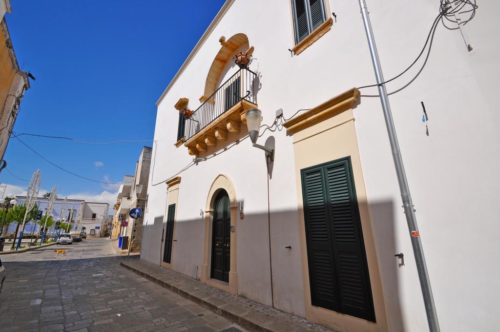 Palazzo Vaglio Bed and Breakfast Alliste Eksteriør billede
