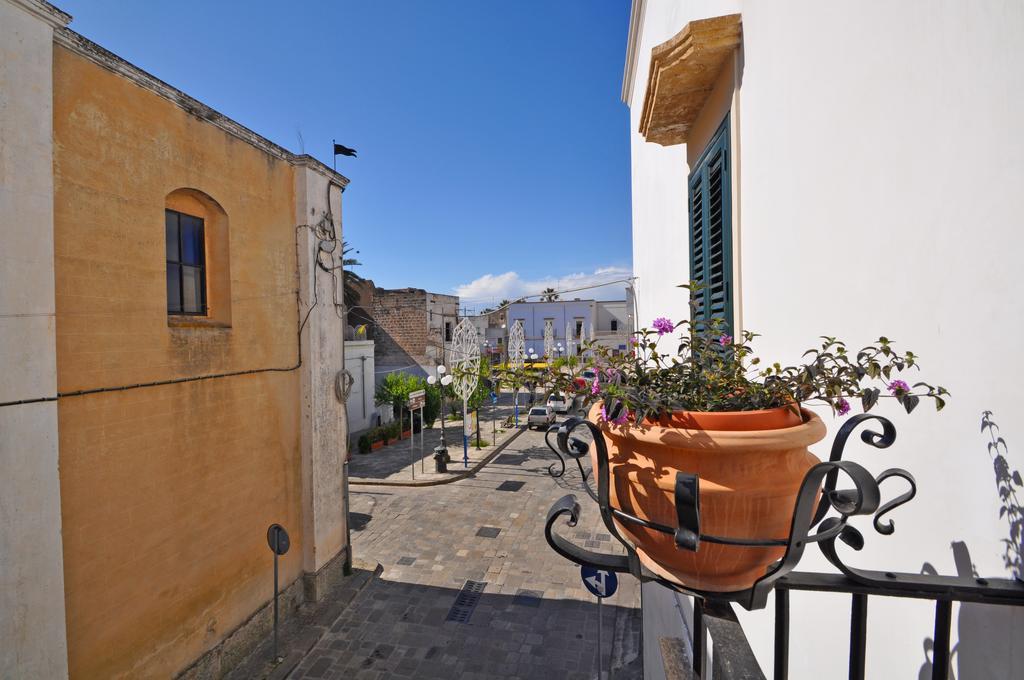Palazzo Vaglio Bed and Breakfast Alliste Eksteriør billede